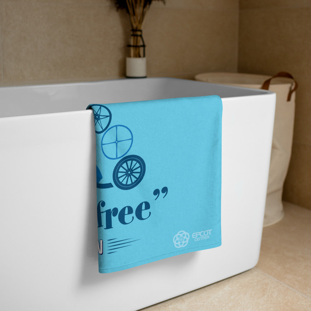 WORLD OF MOTION fun to be free Beach Towel