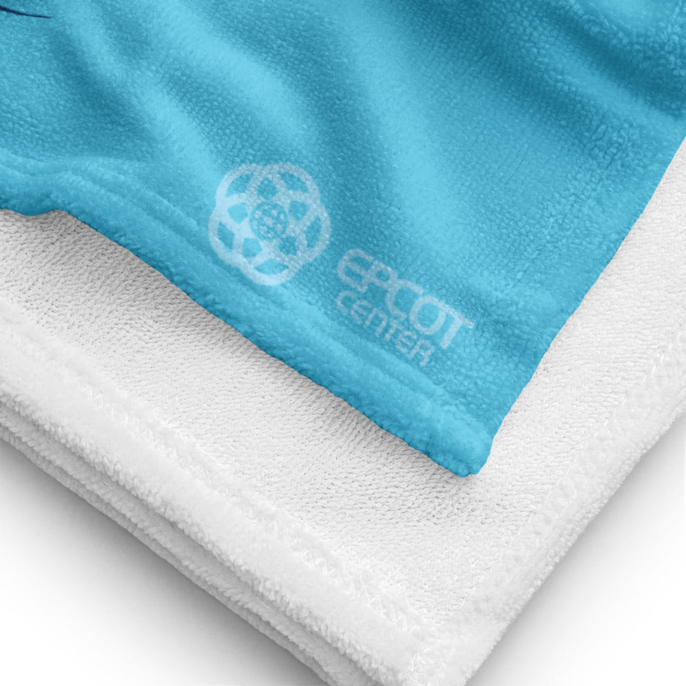 WORLD OF MOTION fun to be free Beach Towel