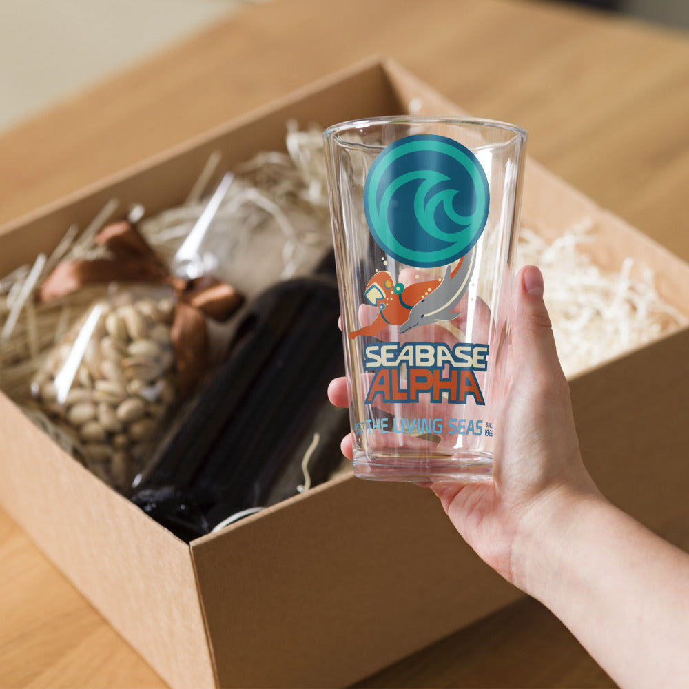 THE LIVING SEAS logo extract pint glass