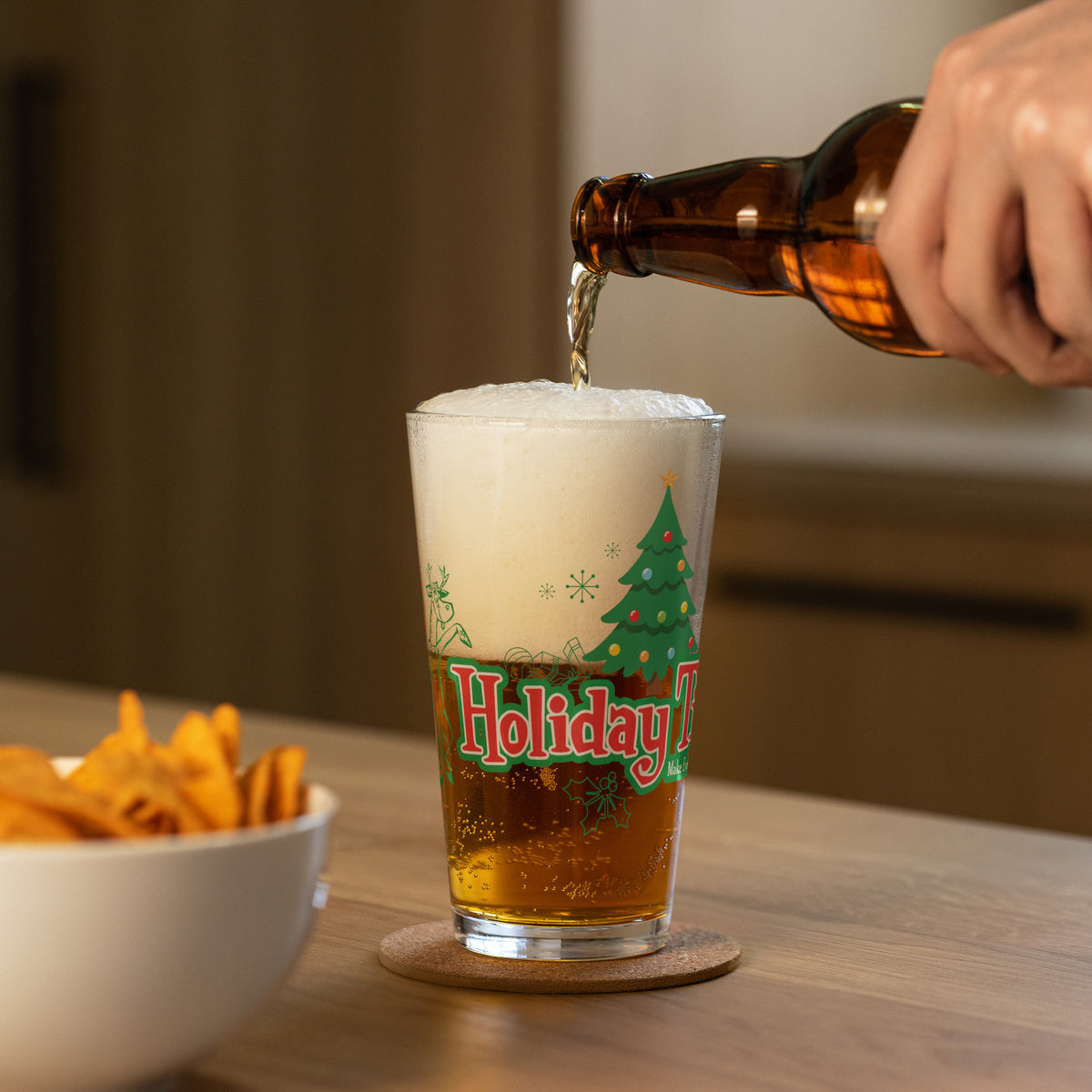 DL HOLIDAY TIME tree Pint Glass