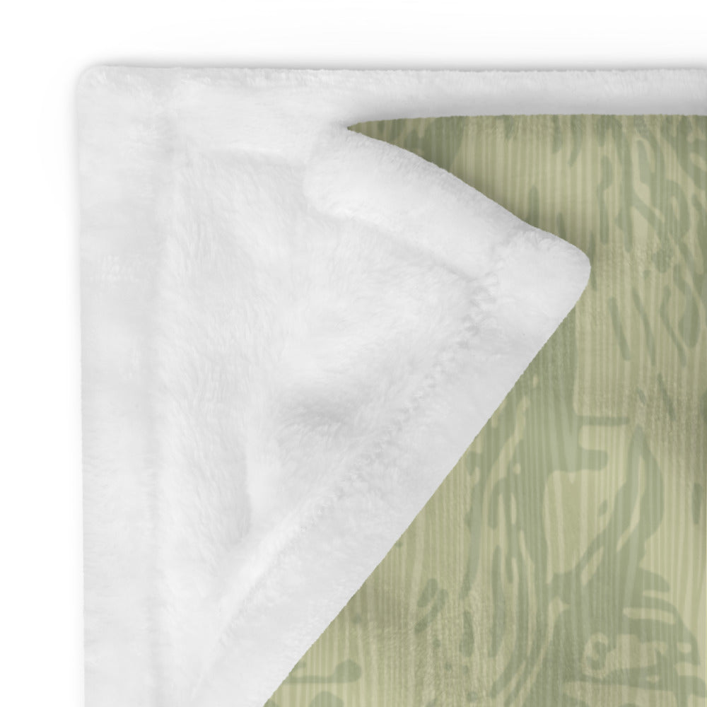 MK ADVENTURELAND jungle green Throw Blanket
